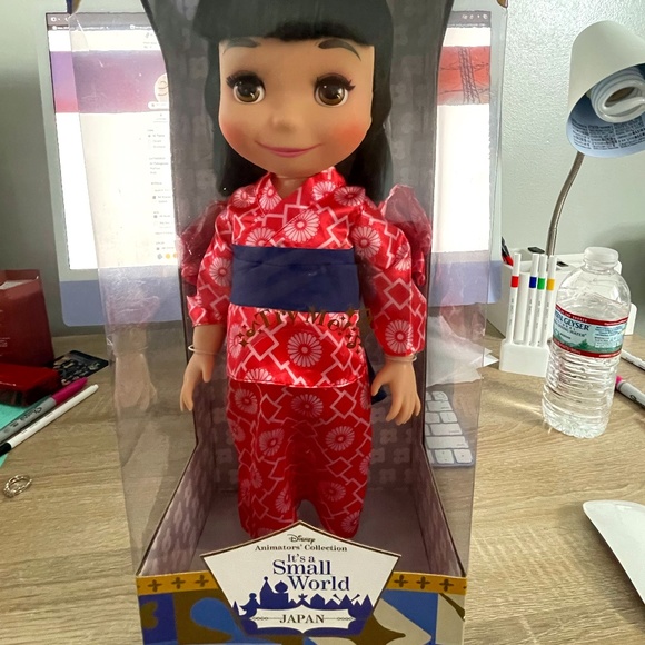 Disney Animators Collection It's A Small World Doll - Japan